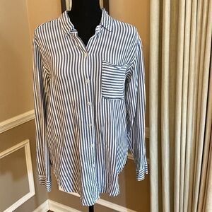 Abercrombie & Fitch Blue Striped High Low Top Medium EUC